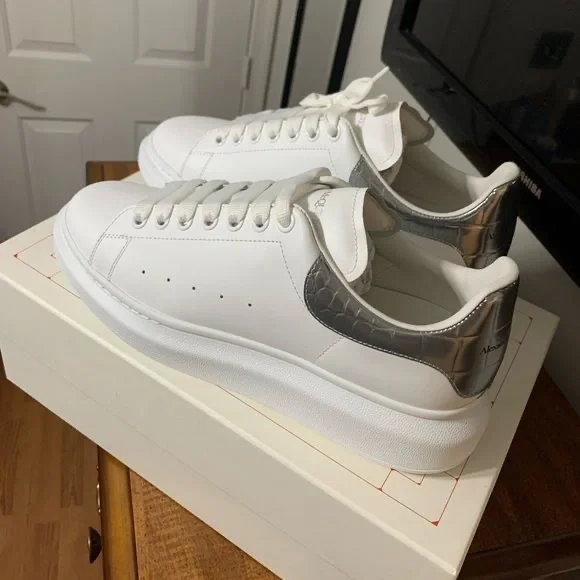 Selling all my Alexander McQueens only wear once. - Picture 4 of 5